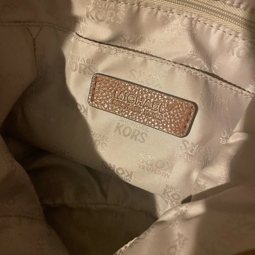 Michael Kors cognac pebbled leather hobo bag w hang tag